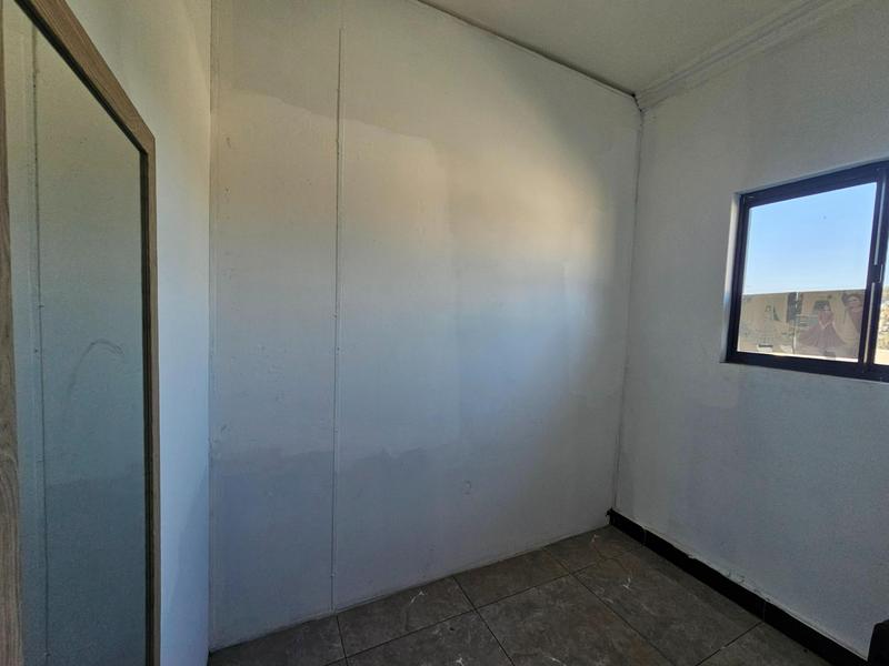 To Let commercial Property for Rent in Caneside KwaZulu-Natal