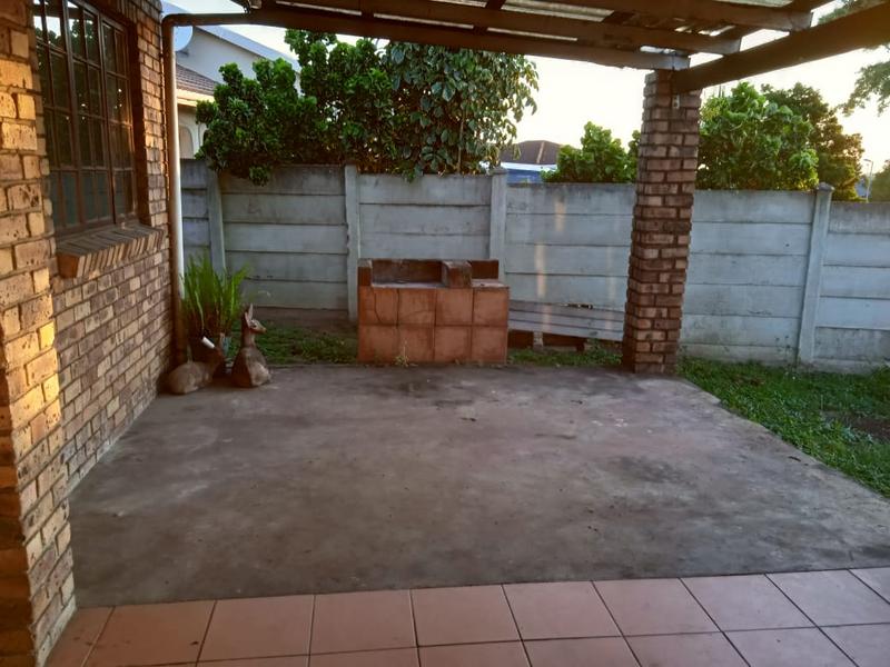 2 Bedroom Property for Sale in Birdswood KwaZulu-Natal