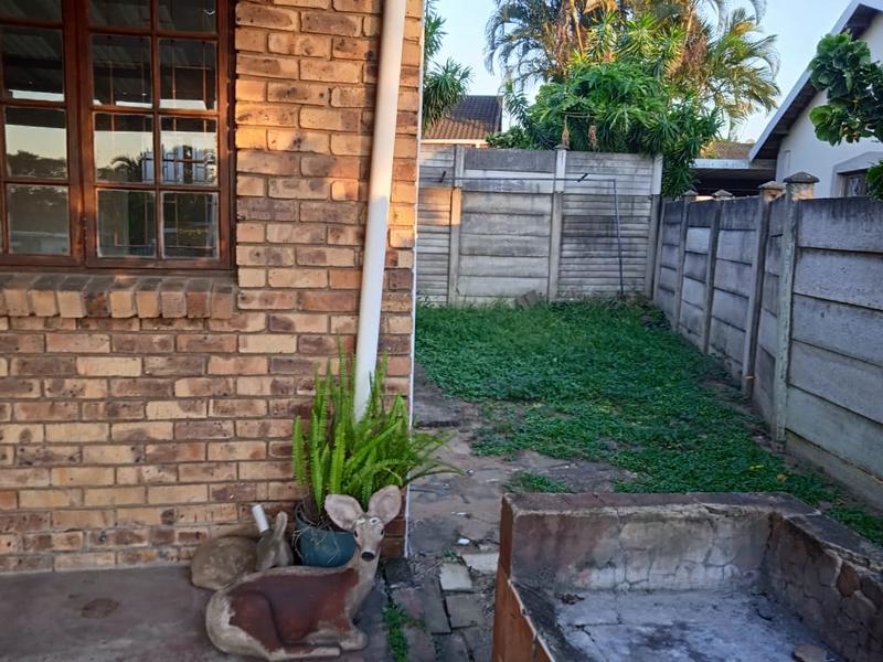 2 Bedroom Property for Sale in Birdswood KwaZulu-Natal