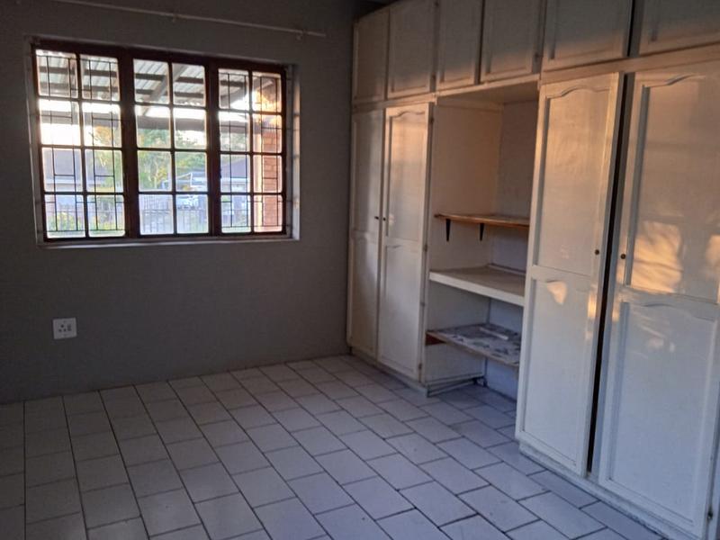 To Let 2 Bedroom Property for Rent in Birdswood KwaZulu-Natal