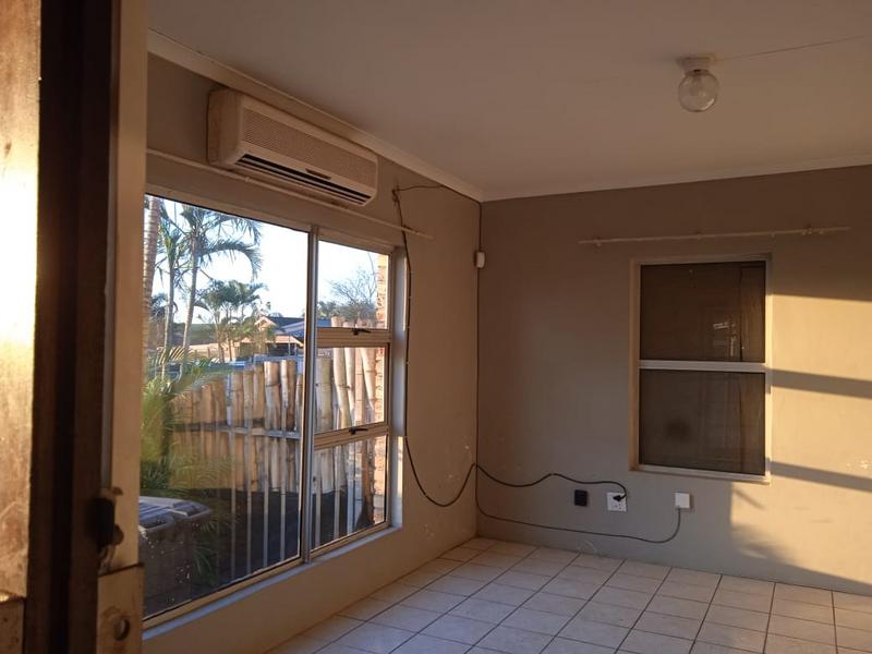 2 Bedroom Property for Sale in Birdswood KwaZulu-Natal