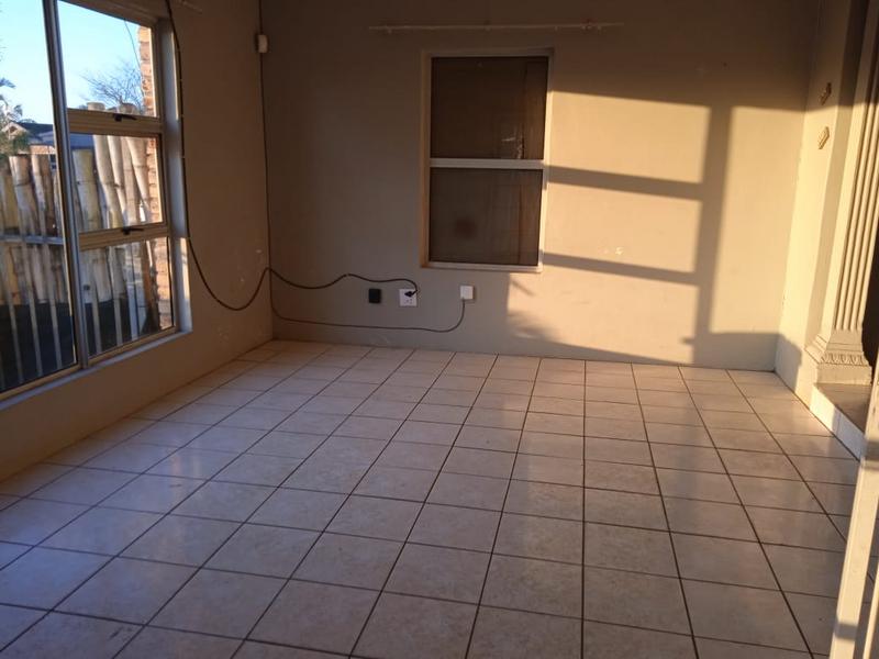 To Let 2 Bedroom Property for Rent in Birdswood KwaZulu-Natal