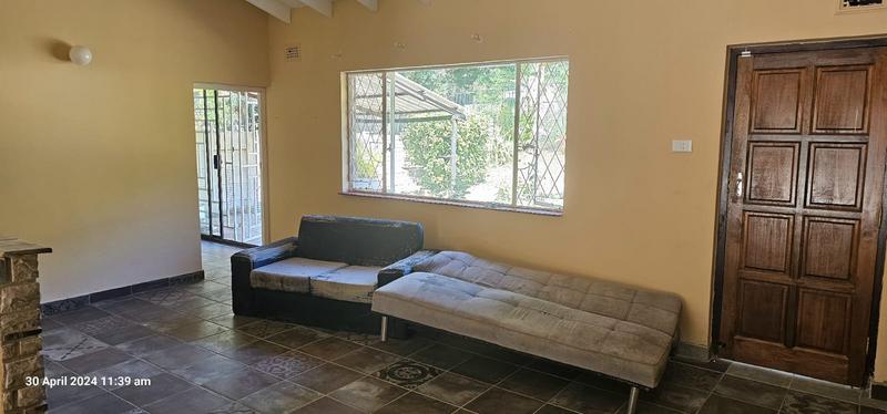 To Let 4 Bedroom Property for Rent in Pinelands KwaZulu-Natal