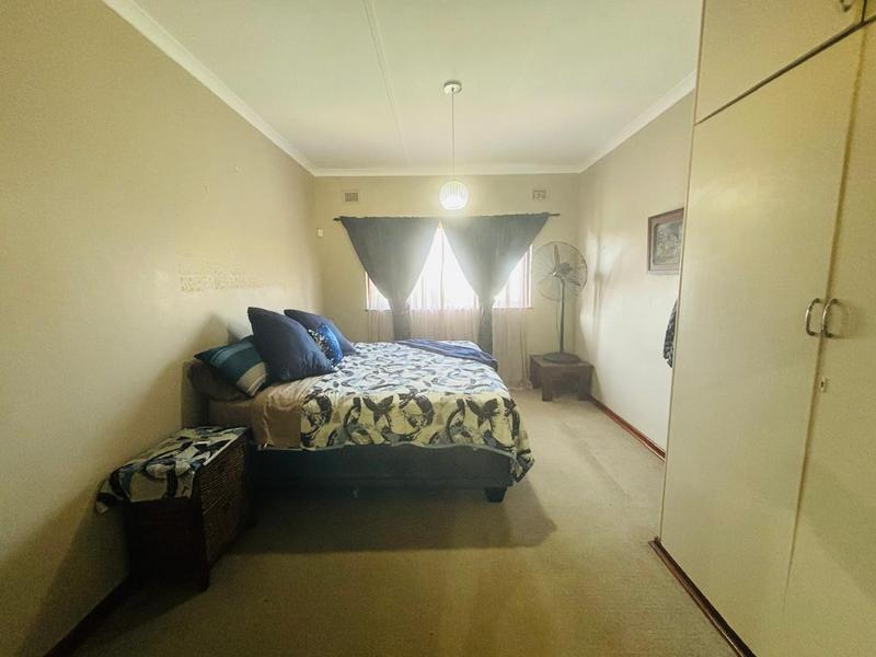 4 Bedroom Property for Sale in Margate KwaZulu-Natal