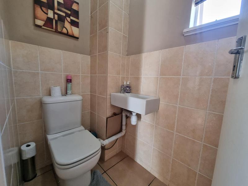 2 Bedroom Property for Sale in Morningside KwaZulu-Natal