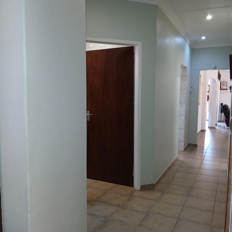 4 Bedroom Property for Sale in Yellowwood Park KwaZulu-Natal