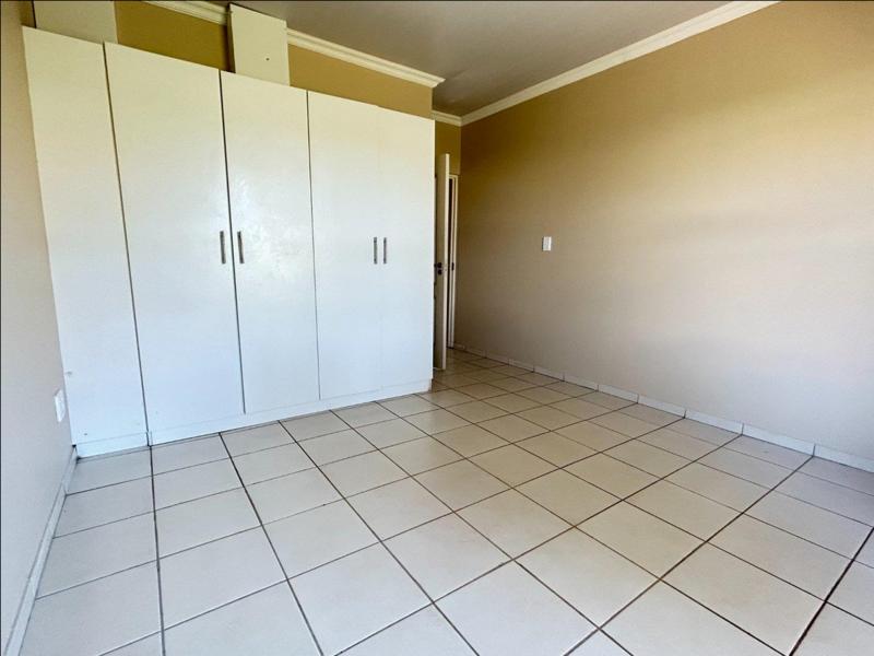 2 Bedroom Property for Sale in Amanzimtoti KwaZulu-Natal