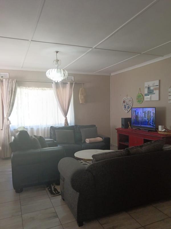 4 Bedroom Property for Sale in New Germany KwaZulu-Natal