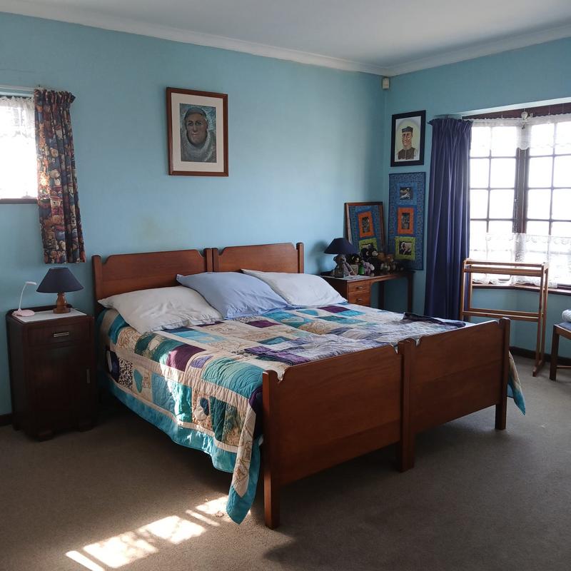 5 Bedroom Property for Sale in Montclair KwaZulu-Natal