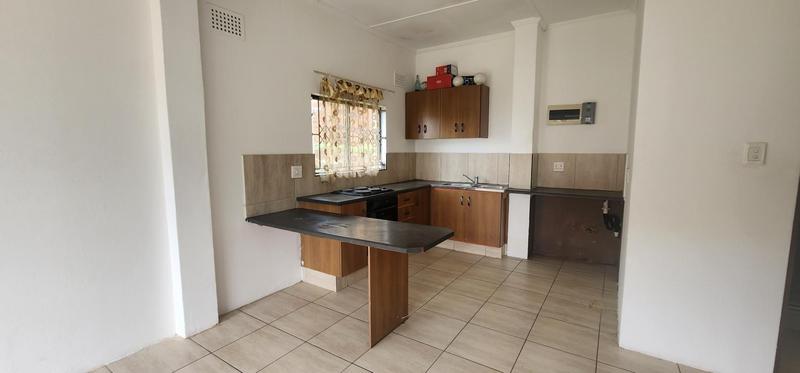 6 Bedroom Property for Sale in Umkomaas KwaZulu-Natal