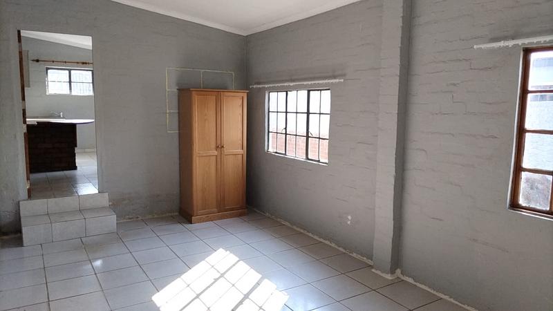 To Let 1 Bedroom Property for Rent in Epworth KwaZulu-Natal