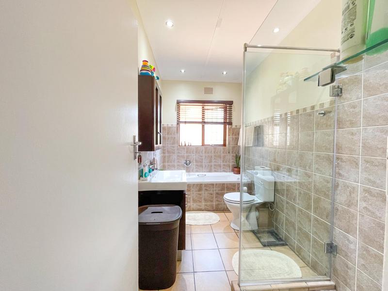 4 Bedroom Property for Sale in Richem KwaZulu-Natal