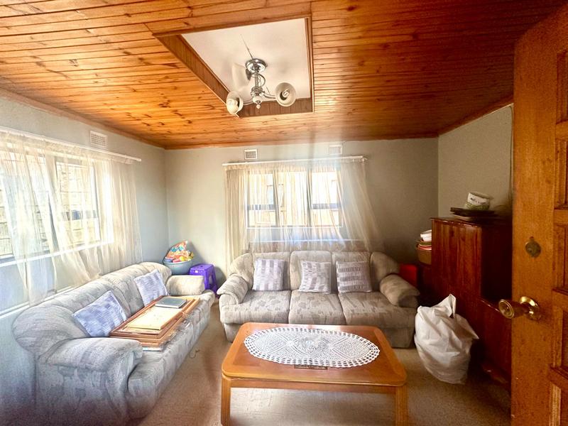 2 Bedroom Property for Sale in Umlazi KwaZulu-Natal