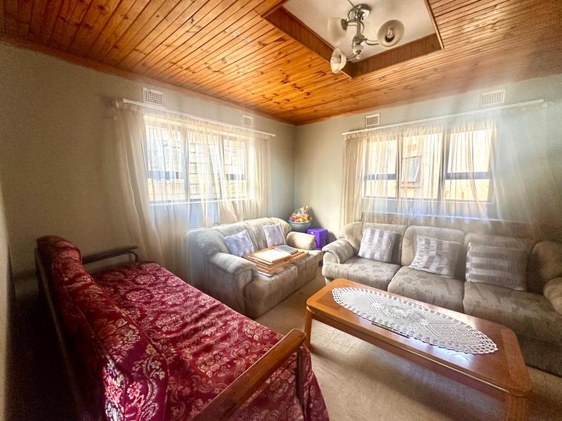 2 Bedroom Property for Sale in Umlazi KwaZulu-Natal