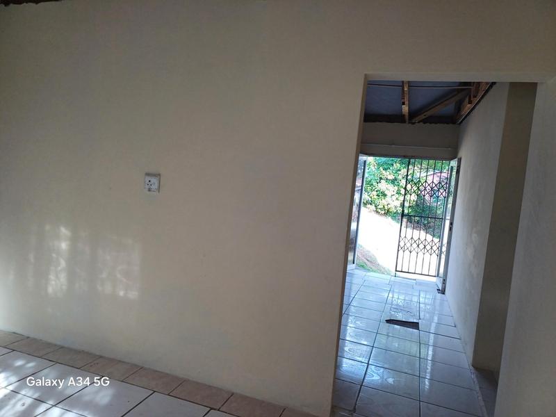 To Let 3 Bedroom Property for Rent in Kwadabeka J KwaZulu-Natal