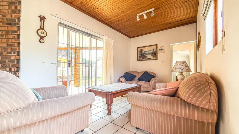 5 Bedroom Property for Sale in Veld En Vlei KwaZulu-Natal