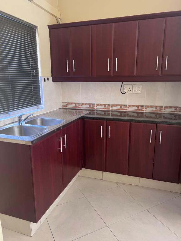 To Let 2 Bedroom Property for Rent in Umhlanga Ridge KwaZulu-Natal