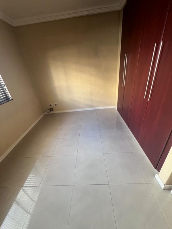 To Let 2 Bedroom Property for Rent in Umhlanga Ridge KwaZulu-Natal