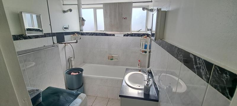 2 Bedroom Property for Sale in Durban Habour KwaZulu-Natal