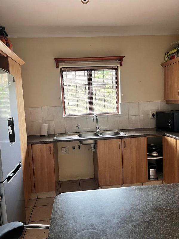 To Let 3 Bedroom Property for Rent in Manors KwaZulu-Natal