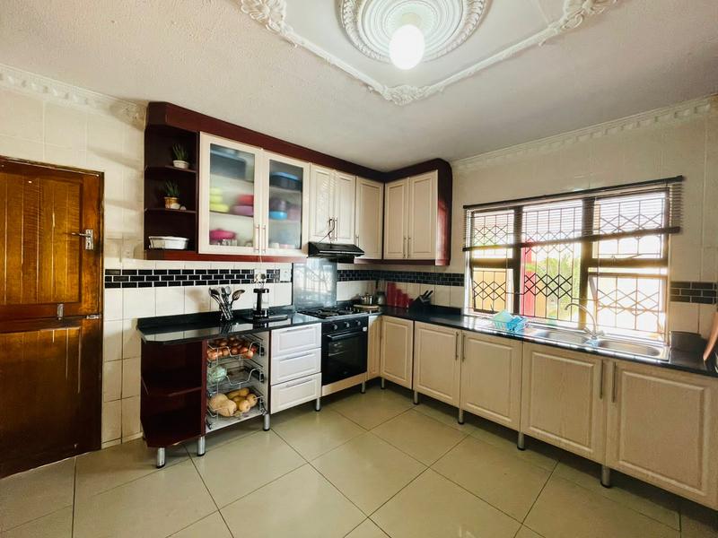 4 Bedroom Property for Sale in Kwamashu KwaZulu-Natal