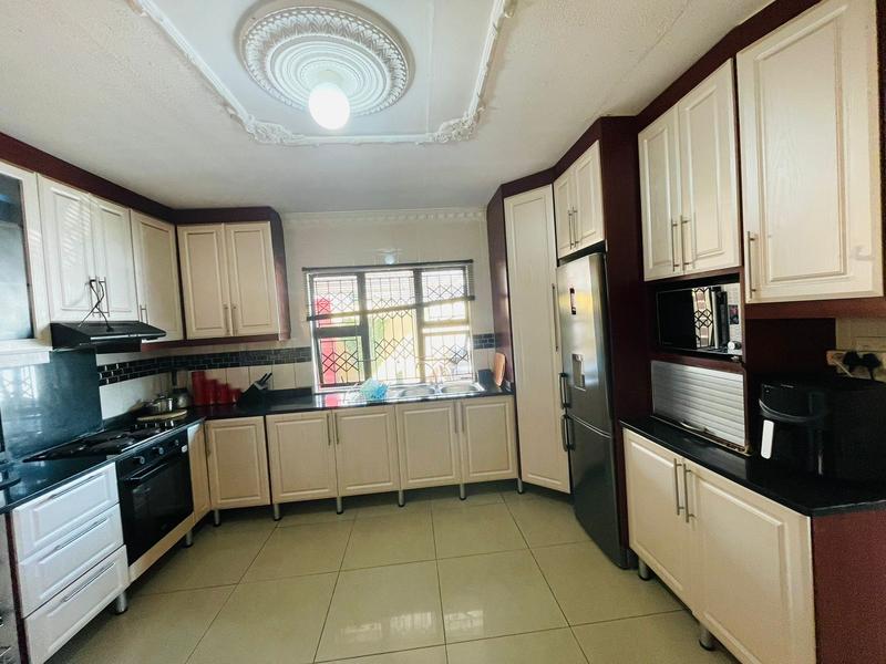 4 Bedroom Property for Sale in Kwamashu KwaZulu-Natal