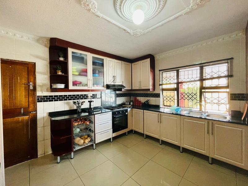 4 Bedroom Property for Sale in Kwamashu KwaZulu-Natal