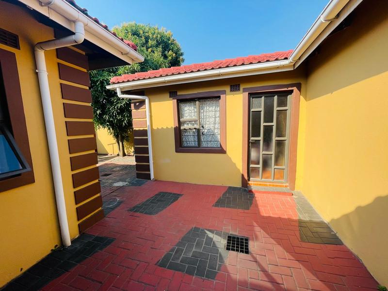 4 Bedroom Property for Sale in Kwamashu KwaZulu-Natal