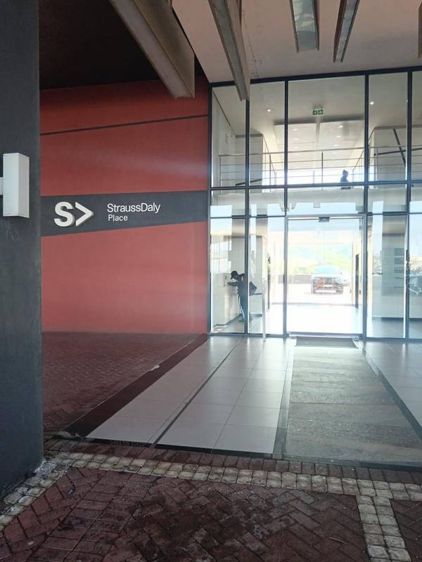 To Let commercial Property for Rent in Umhlanga Ridgeside KwaZulu-Natal