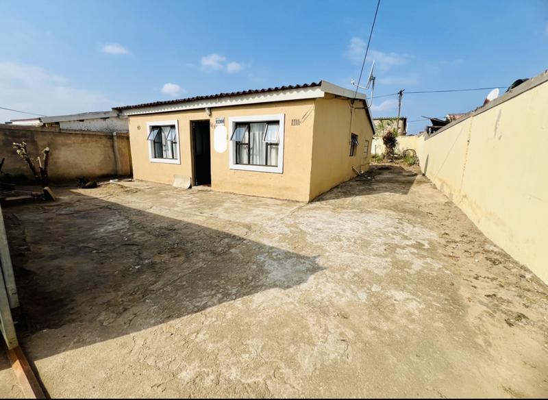 3 Bedroom Property for Sale in Kwamashu KwaZulu-Natal