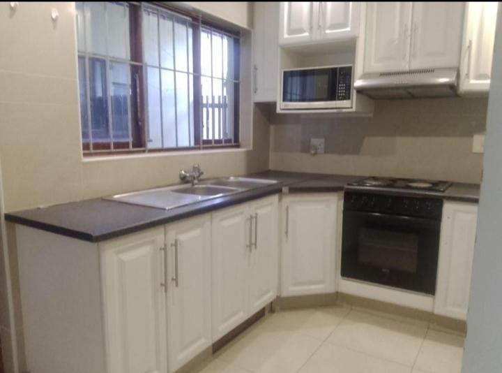 To Let 3 Bedroom Property for Rent in Umtentweni KwaZulu-Natal