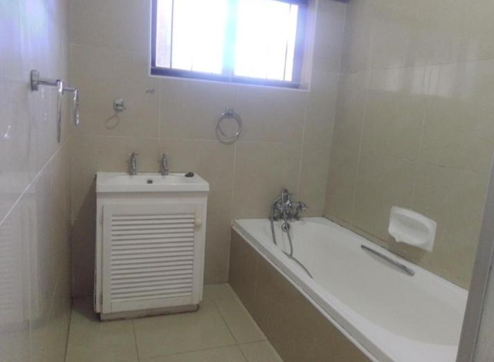 To Let 3 Bedroom Property for Rent in Umtentweni KwaZulu-Natal