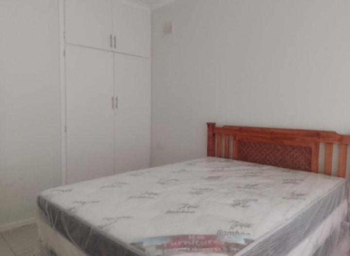 To Let 3 Bedroom Property for Rent in Umtentweni KwaZulu-Natal