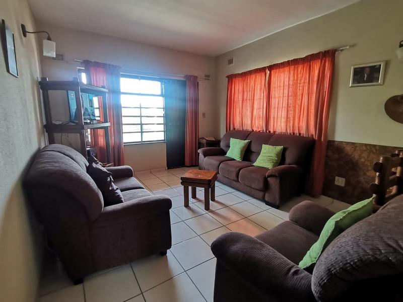 To Let 2 Bedroom Property for Rent in Margate KwaZulu-Natal