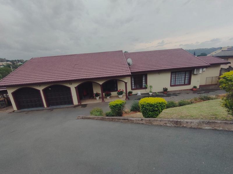 3 Bedroom Property for Sale in Queensburgh KwaZulu-Natal