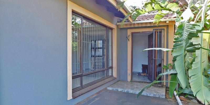 4 Bedroom Property for Sale in Montclair KwaZulu-Natal