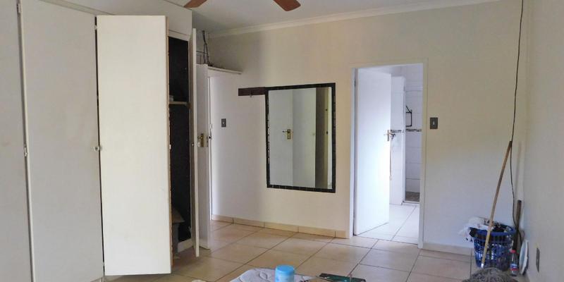 4 Bedroom Property for Sale in Montclair KwaZulu-Natal