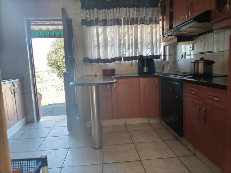 3 Bedroom Property for Sale in Kwandengezi KwaZulu-Natal