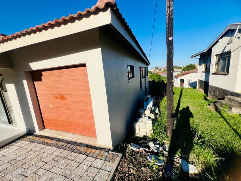 6 Bedroom Property for Sale in Illovo KwaZulu-Natal