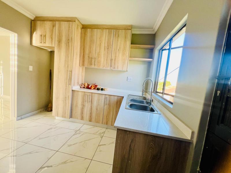 6 Bedroom Property for Sale in Illovo KwaZulu-Natal