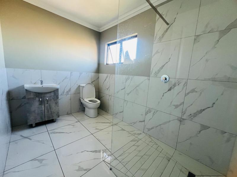 6 Bedroom Property for Sale in Illovo KwaZulu-Natal