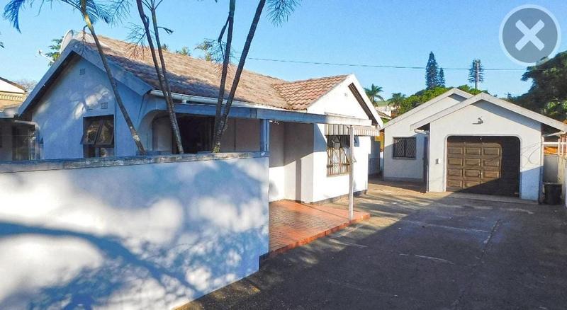 4 Bedroom Property for Sale in Montclair KwaZulu-Natal