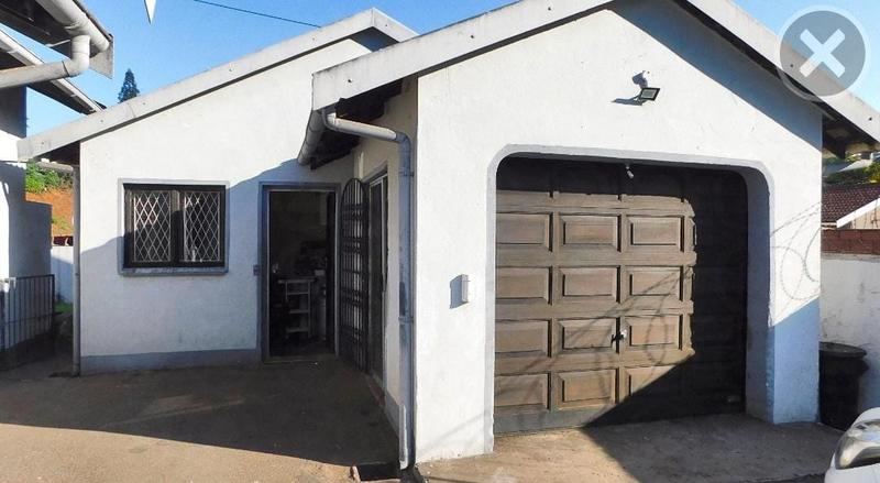 4 Bedroom Property for Sale in Montclair KwaZulu-Natal