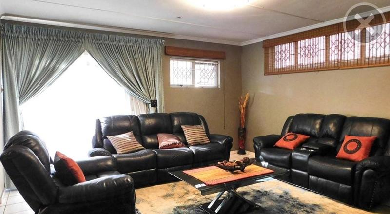 4 Bedroom Property for Sale in Montclair KwaZulu-Natal