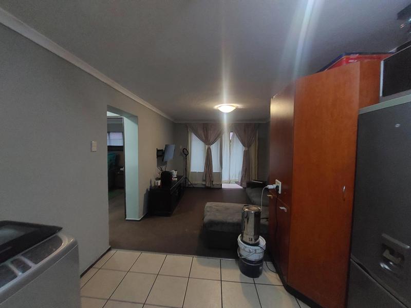 2 Bedroom Property for Sale in Montclair KwaZulu-Natal