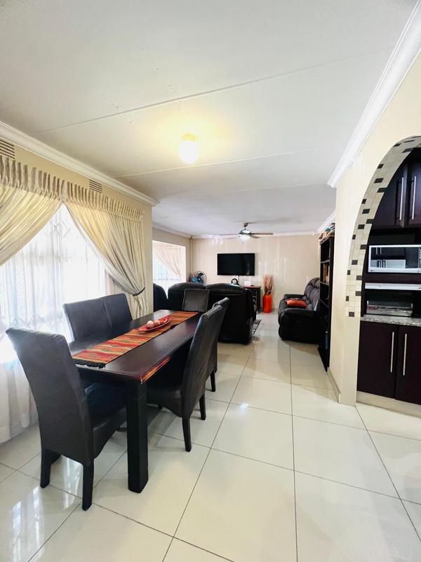 4 Bedroom Property for Sale in Rossburgh KwaZulu-Natal