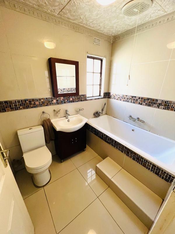 4 Bedroom Property for Sale in Rossburgh KwaZulu-Natal