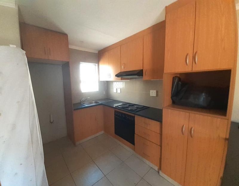 To Let 1 Bedroom Property for Rent in Sherwood KwaZulu-Natal
