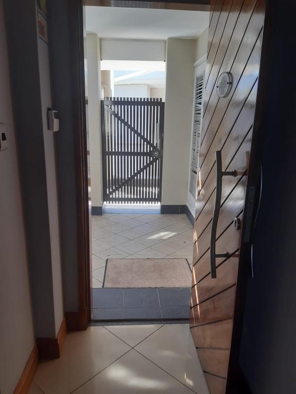 3 Bedroom Property for Sale in Point Waterfront KwaZulu-Natal