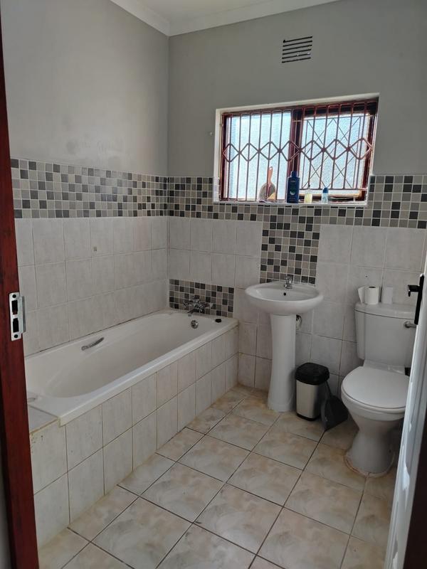 3 Bedroom Property for Sale in Margate KwaZulu-Natal